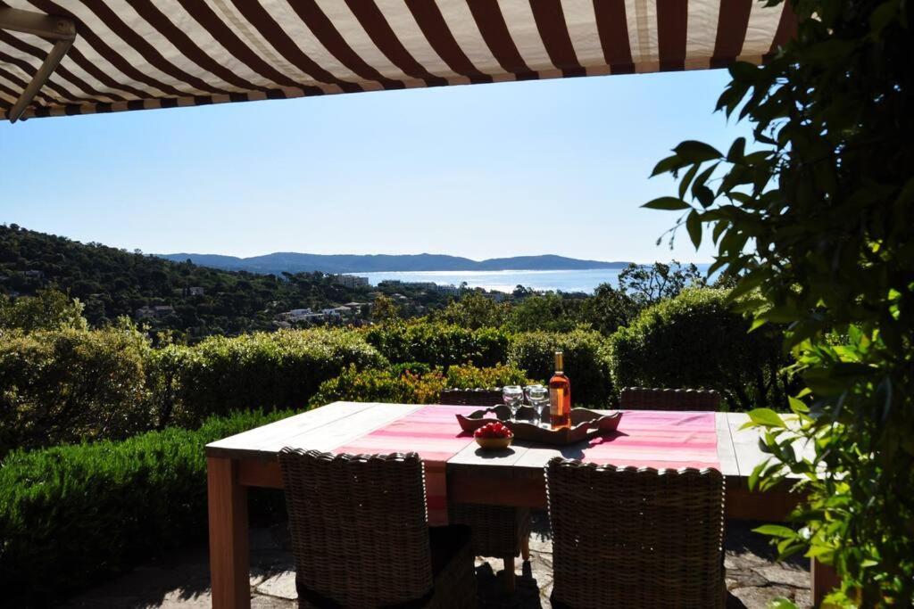 Villa Abeille : Douces Vacances D'Ete Avec Vue Mer Cavalaire-sur-Mer Kültér fotó